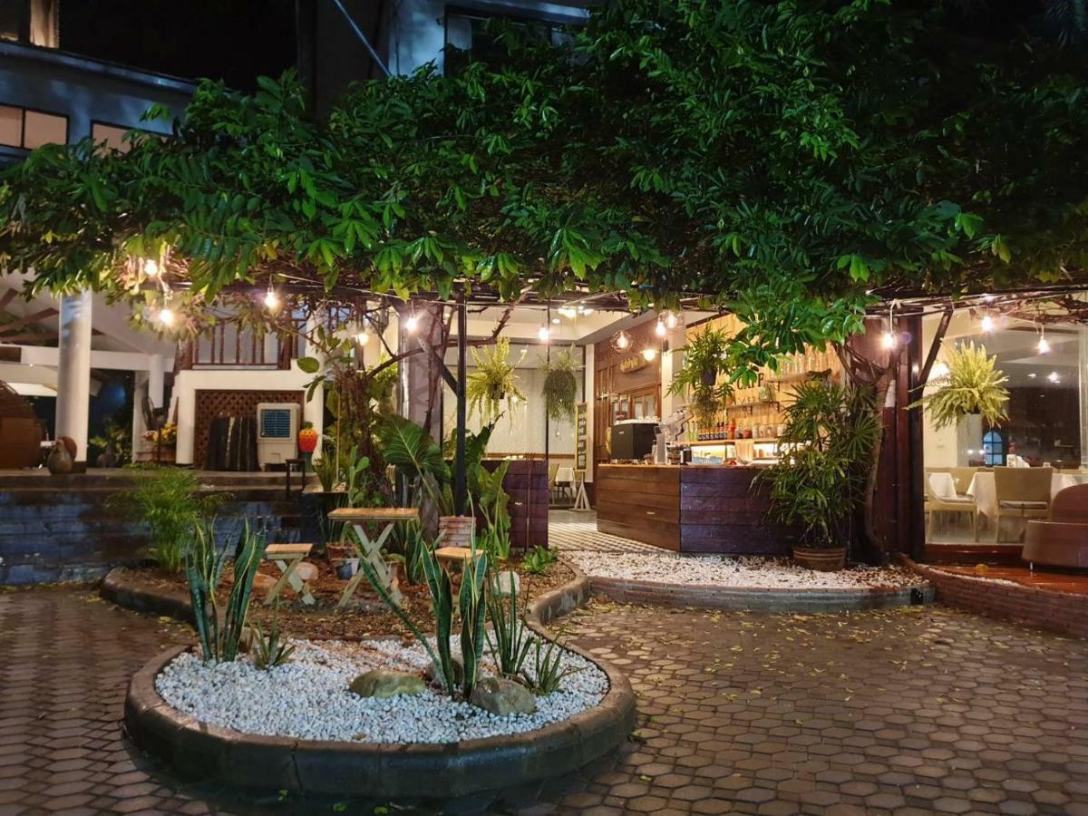 Supalai Pasak Resort Hotel And Spa Kaeng Khoi Exterior photo